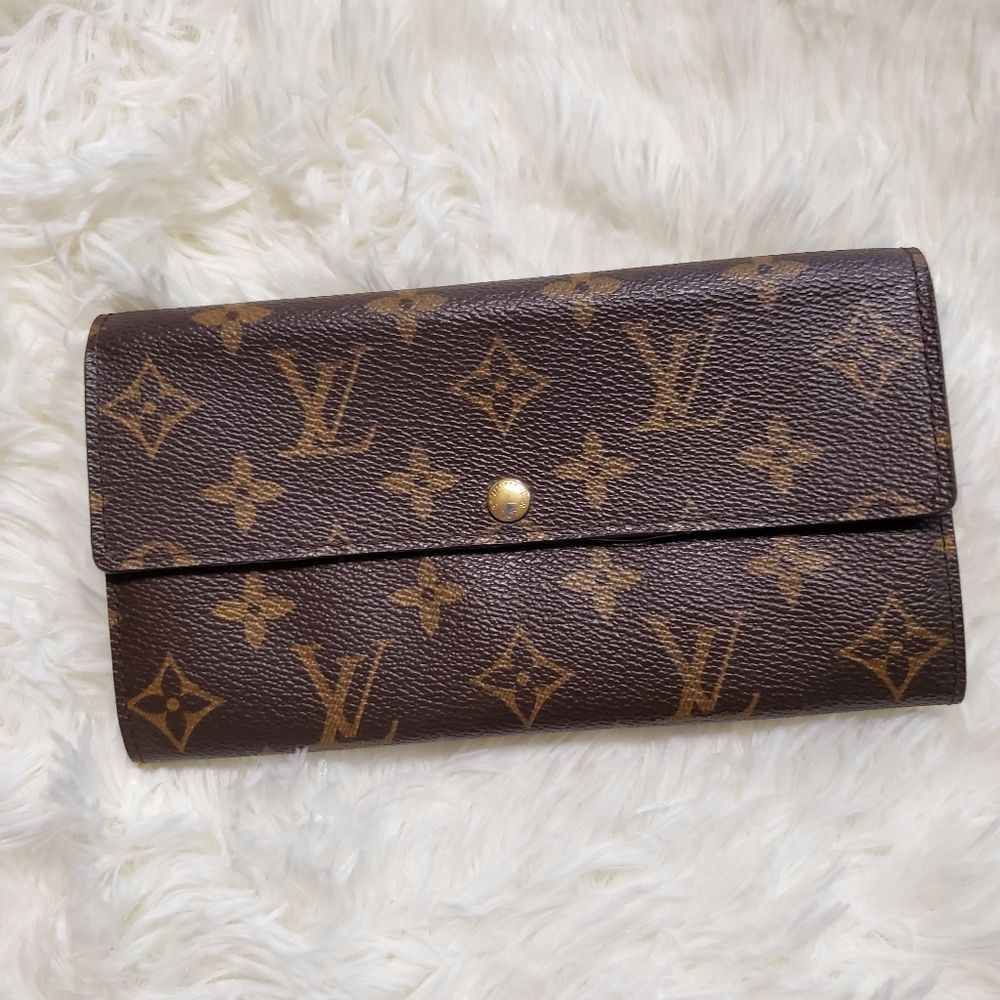 AUTHENTIC Louis Vuitton Sarah Wallet Canvas